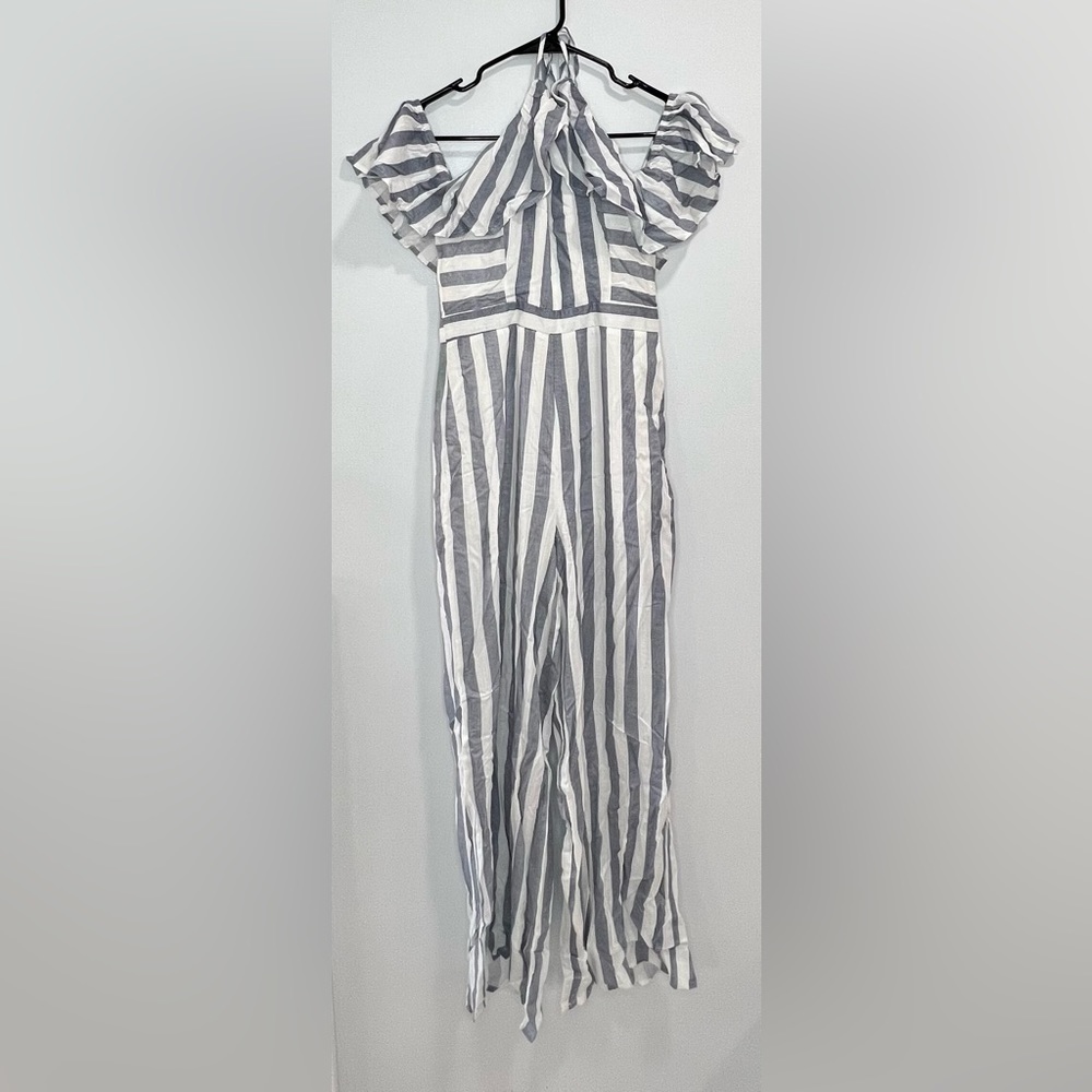 2/$35 ⭐️ Women’s Jealous Tomato Jumpsuit Small White & Blue